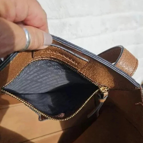 Steve Madden BNellie Vegan  Large Leather Tote Shoulder Bag w Clutch & Scarf - Picture 10 of 10